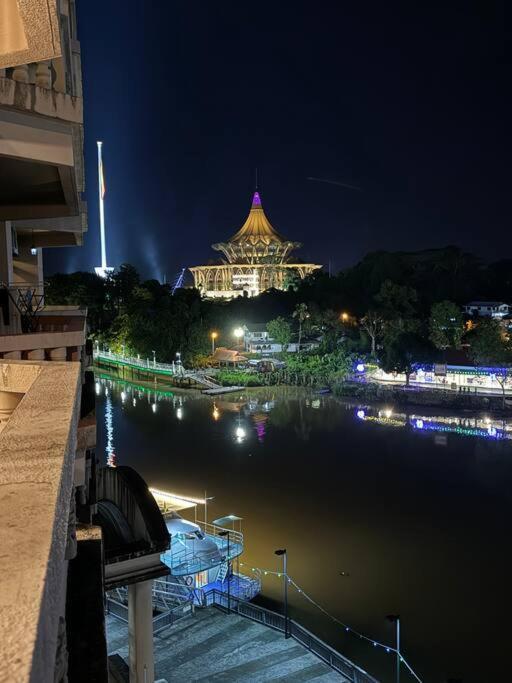 Riverview Home @Waterfront Kch Kuching Luaran gambar