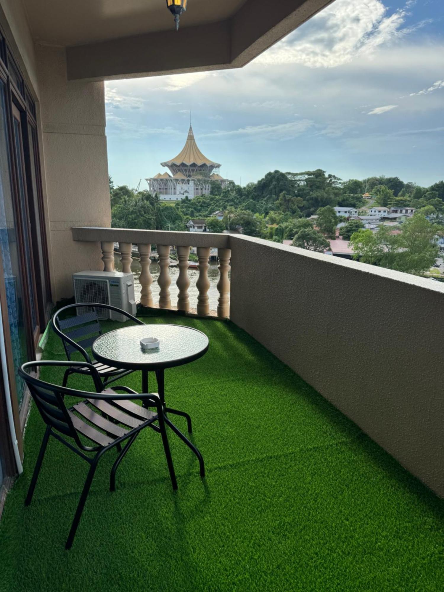Riverview Home @Waterfront Kch Kuching Bilik gambar